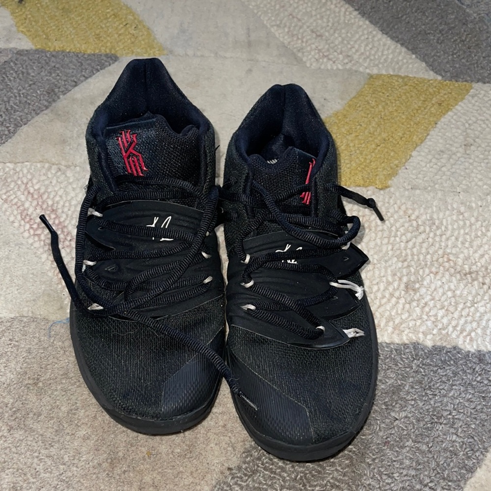 Nike Kyrie 5 Bred GS Youth